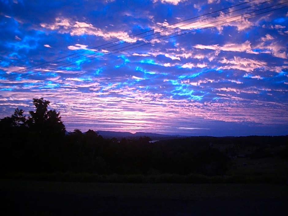 Tinaroo Sunset Retreat