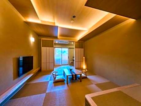 Japanese-Style Quadruple Room with Open Air Bath and Mountain View