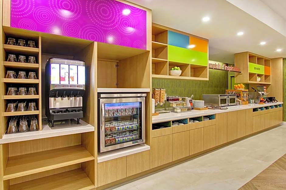 Home2 Suites by Hilton Montreal Dorval, QC