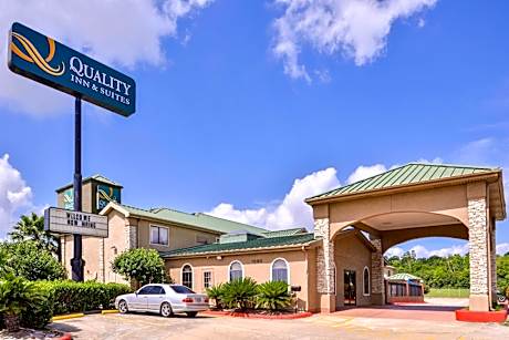 Quality Inn & Suites Beaumont