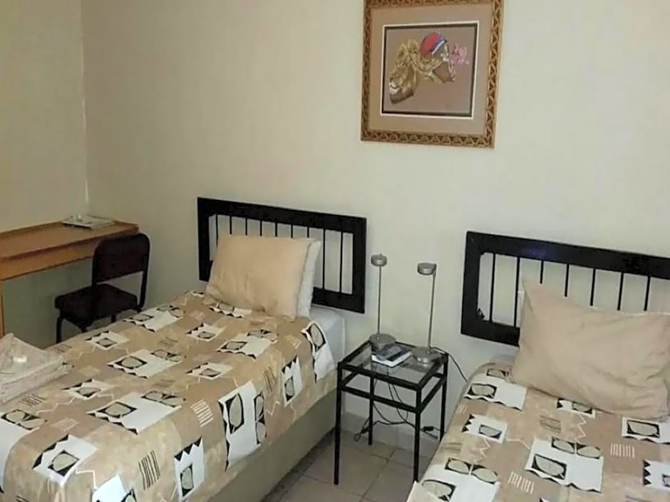 Country Blue Luxury Guest House