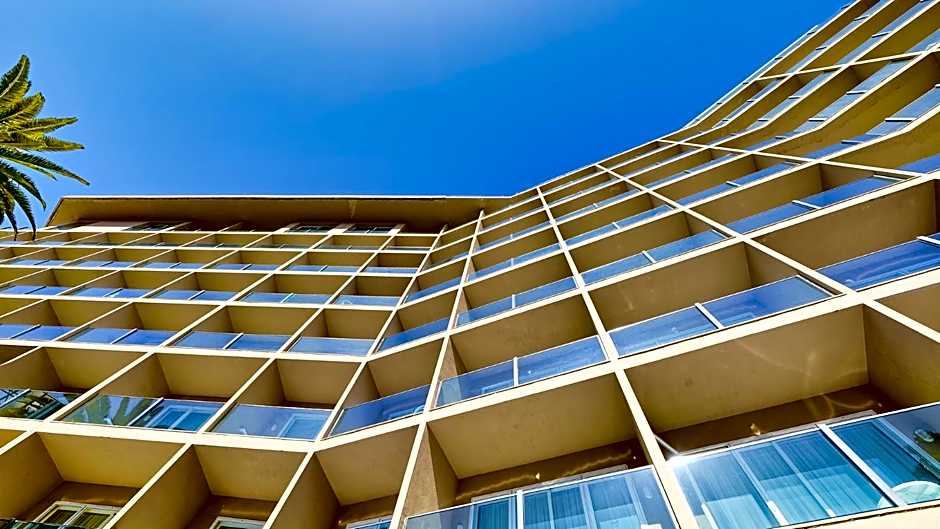 BULL Reina Isabel & SPA