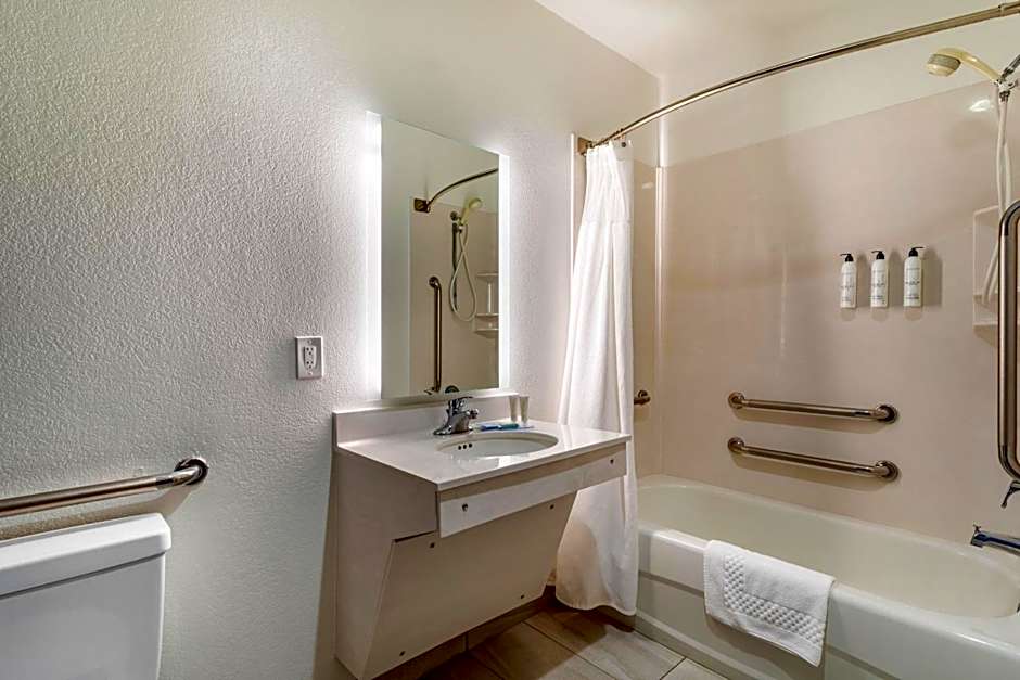 Fairfield Inn & Suites by Marriott Cherokee