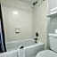 La Quinta Inn by Wyndham Costa Mesa / Newport Beach