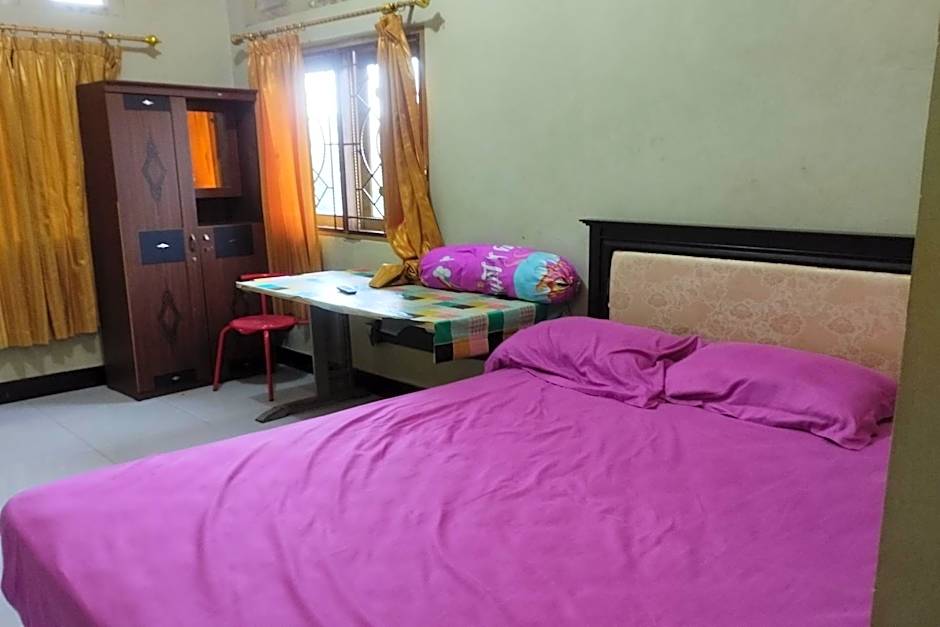 OYO Life 93403 Penginapan Adinda