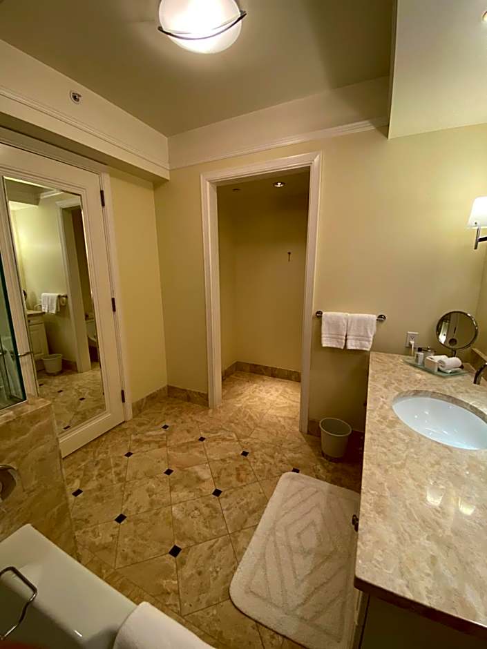 Private condo hotel at Four Seasons Brickell