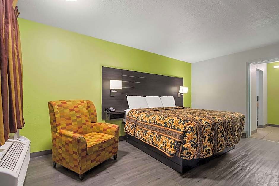 Rodeway Inn Conference Center