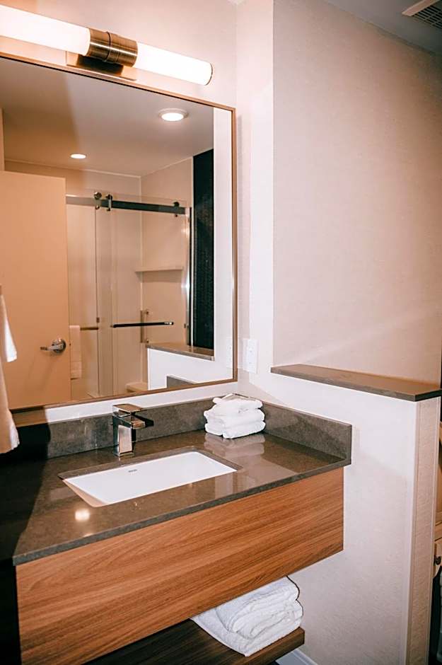 Fairfield Inn & Suites by Marriott Lexington Georgetown/College Inn