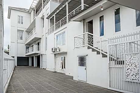 Capital O 93794 Athallah Homestay Syariah