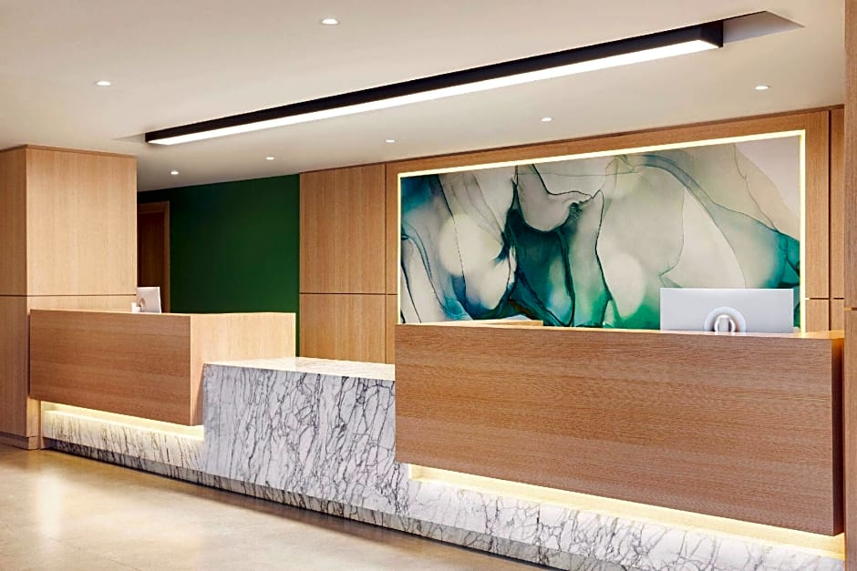 Wyndham Garden Zomin