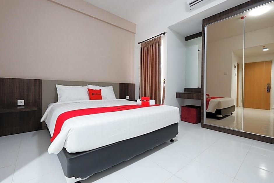 RedDoorz Apartment near Exit Toll Colomadu