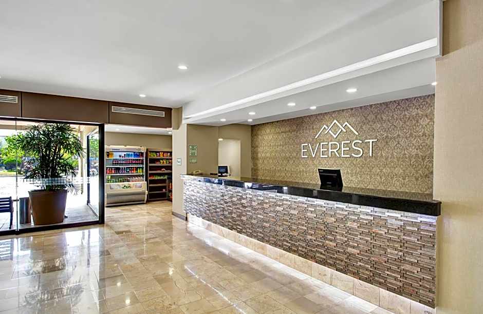 Everest Ciudad Victoria