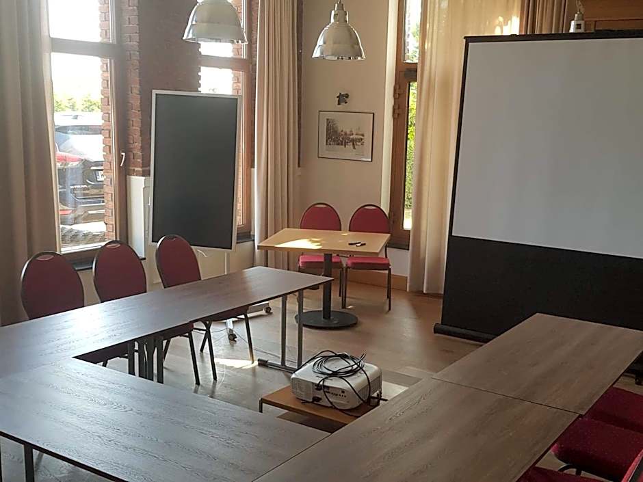 Mercure Wiazowna Brant