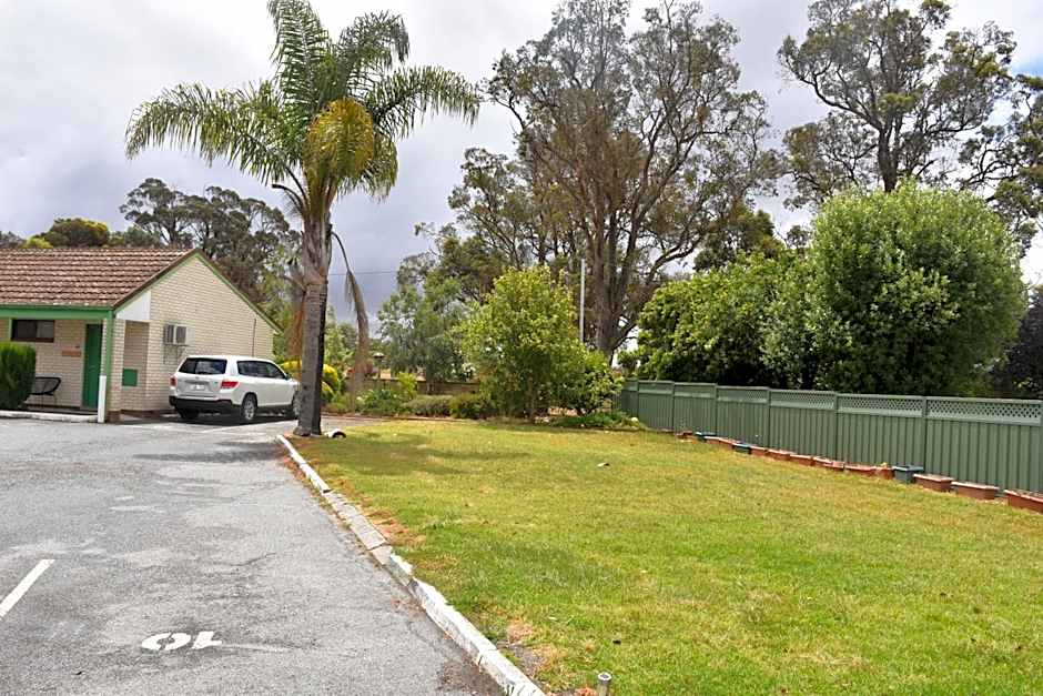 Mount Barker Valley Views Motel & Chalets, Western Australia