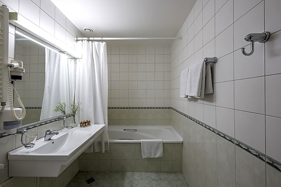 Grata by Centrum Hotels