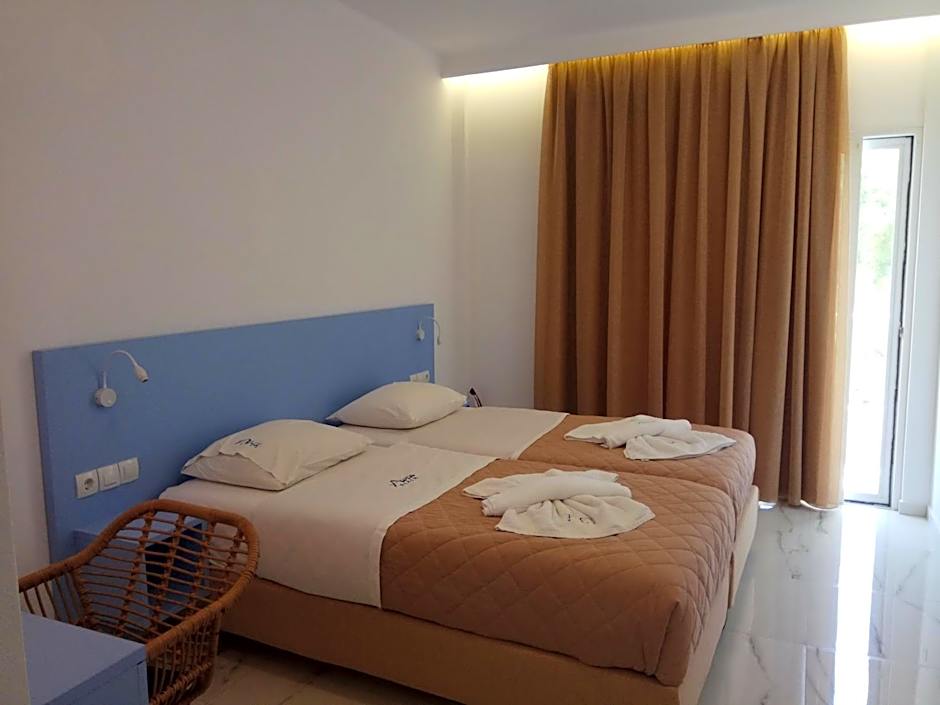 Avra Beach Hotel