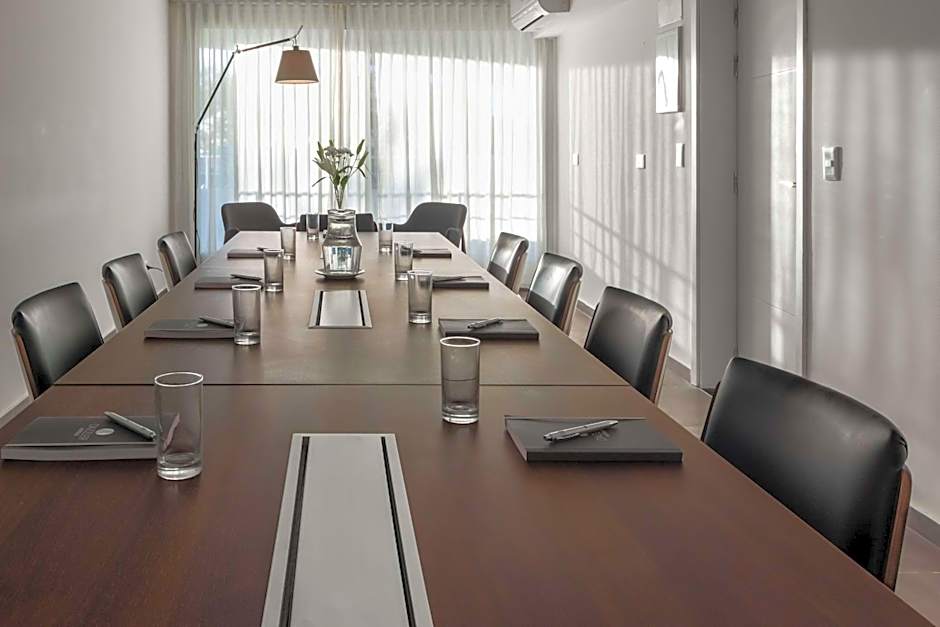 Dazzler by Wyndham Colonia