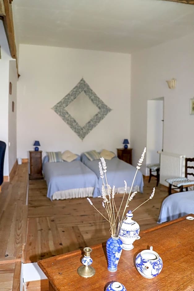 DOMAINE DE MARLAS - CHAMBRES D'HÔTES