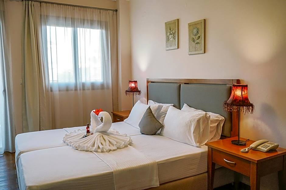 Flamingos Hotel Apartments