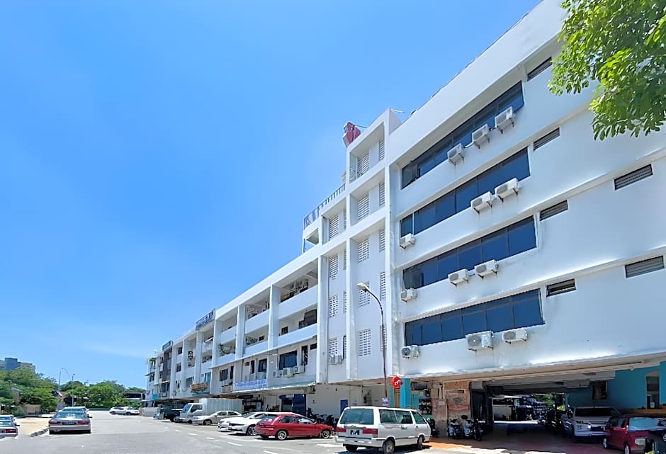 B-Hotel