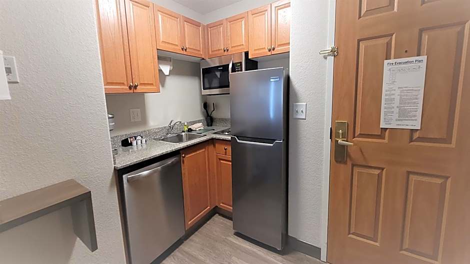 Staybridge Suites - Calgary Airport By IHG