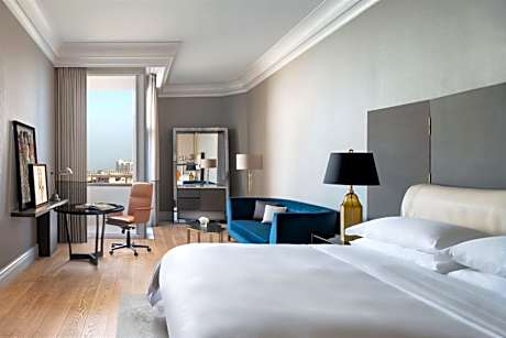 Deluxe Sea View King Room