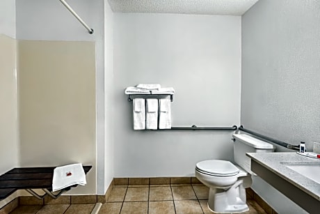 1 Queen Bed, Accessible Room, Non-Smoking