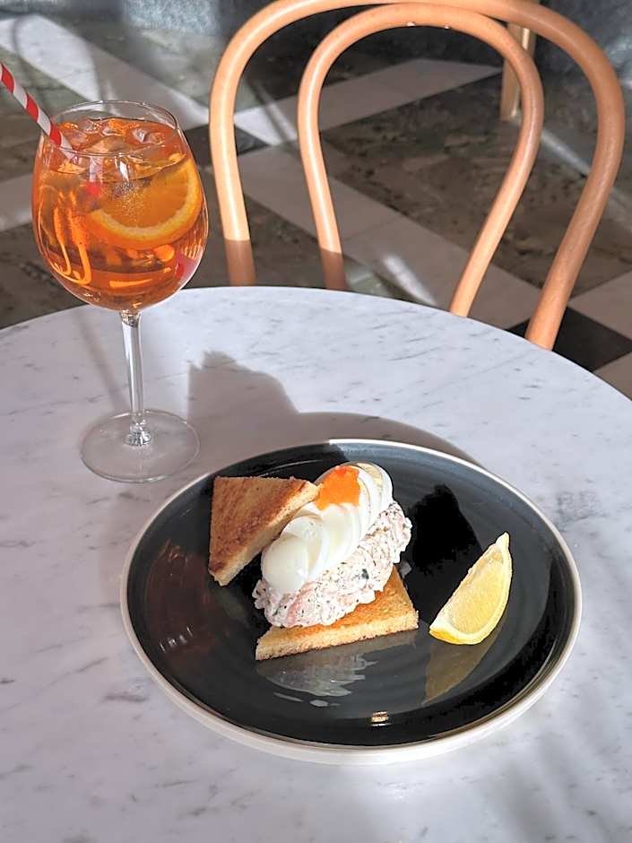 2Home Hotel Apartments