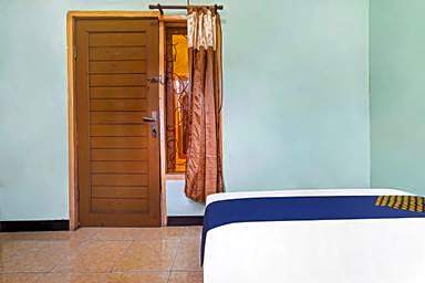 SPOT ON 91159 Kost Putrana Syariah