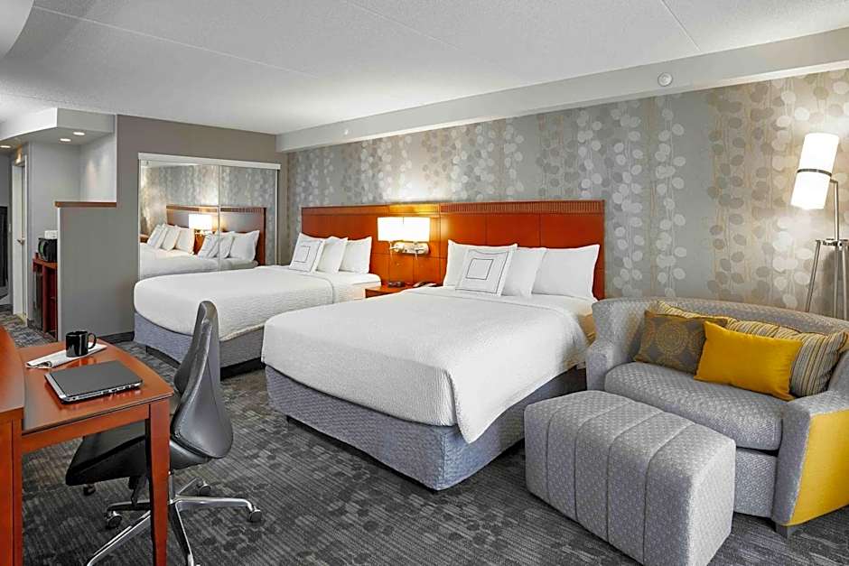 Courtyard by Marriott Toronto Brampton