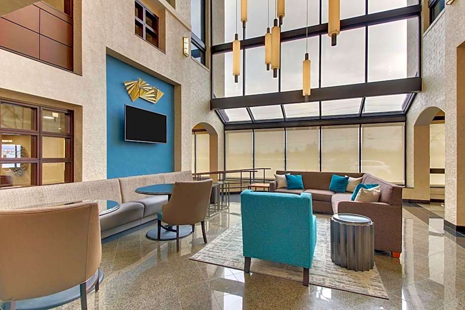 Best Western Plus Indianapolis North at Pyramids