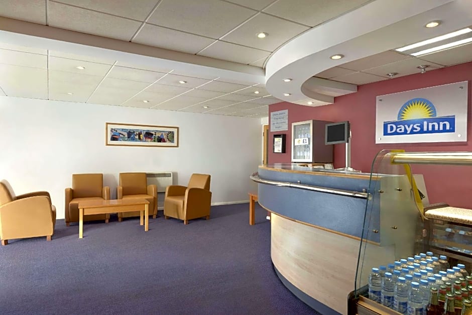 Days Inn by Wyndham Membury M4