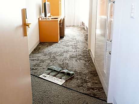 Universal room 2nd floor with No View - Non Smoking