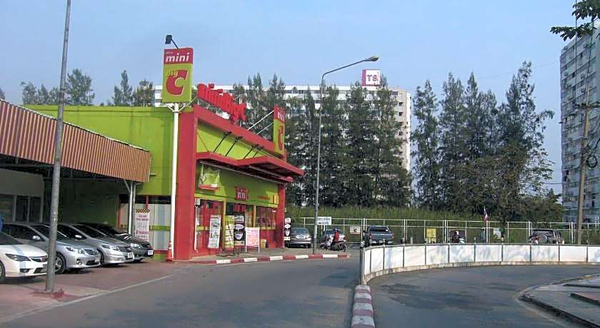 IMPACT Don Mueang Bangkok Guest House