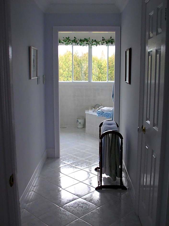 Molly's Retreat B and B