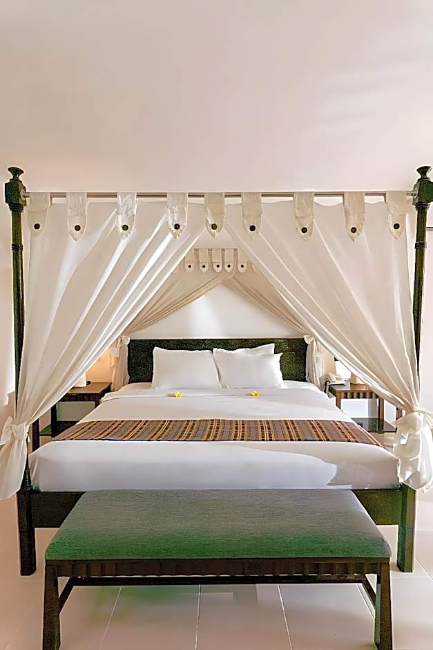 Legong Keraton Beach Hotel