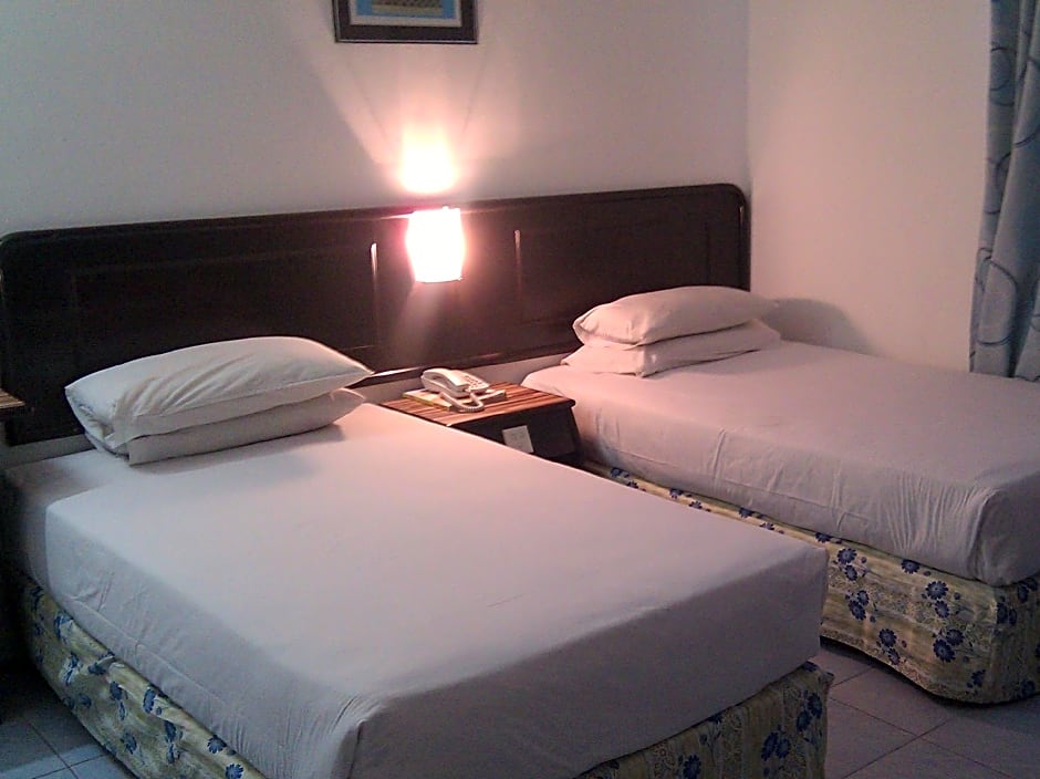 Wah May Hotel