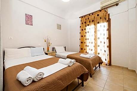 Triple Room with Private Bathroom