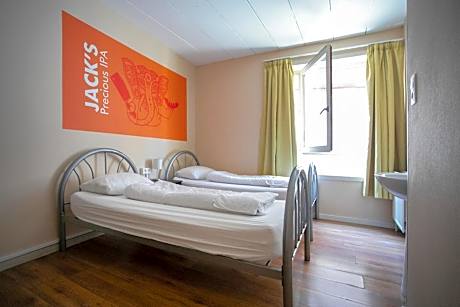 Twin Room with Private Bathroom