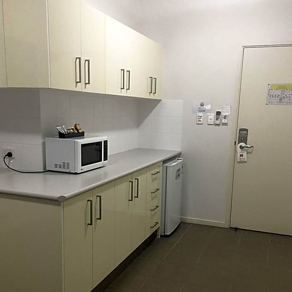 Gladstone City Central Apartment Hotel Official