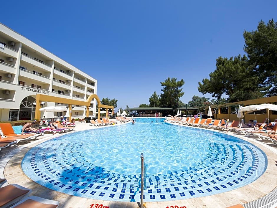 Tuntas Family Suites Kusadasi