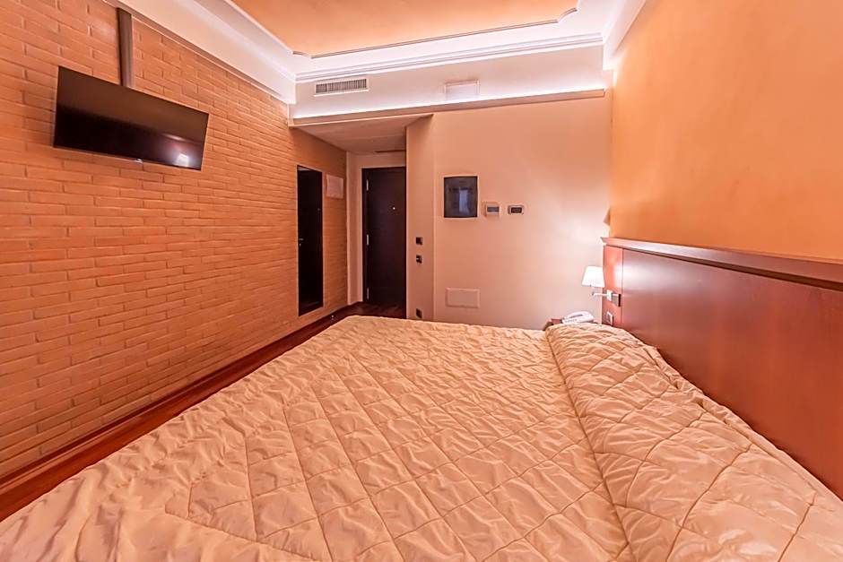 Dado Hotel International