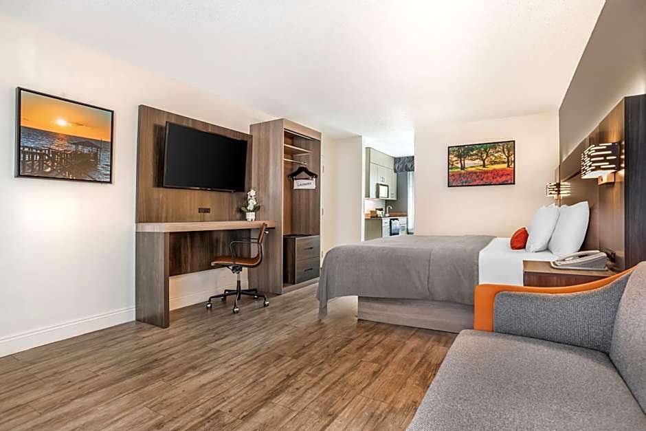 Key West Inn - Fairhope