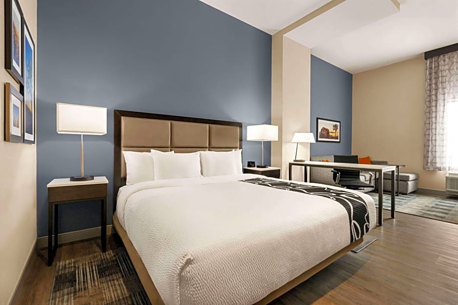 La Quinta Inn & Suites by Wyndham San Bernardino
