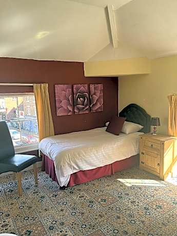 Triple room-Landmark view-Executive-Ensuite with Shower