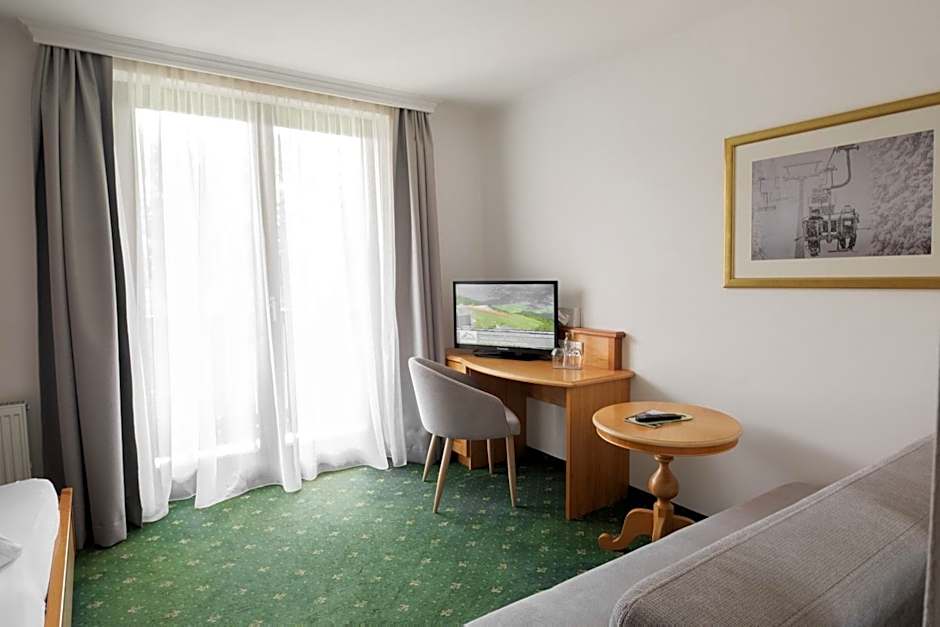 Hotel Martini Kaprun including free parking and Zell am See-Kaprun summer card