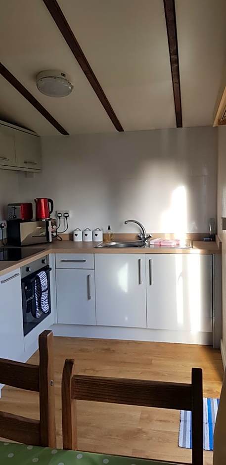 The Raddle Inn Log Cabins