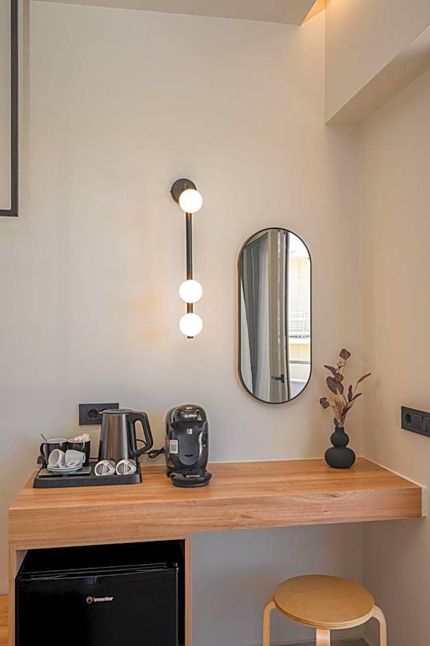 Palm Tree Beach Suites, by ZanteWize