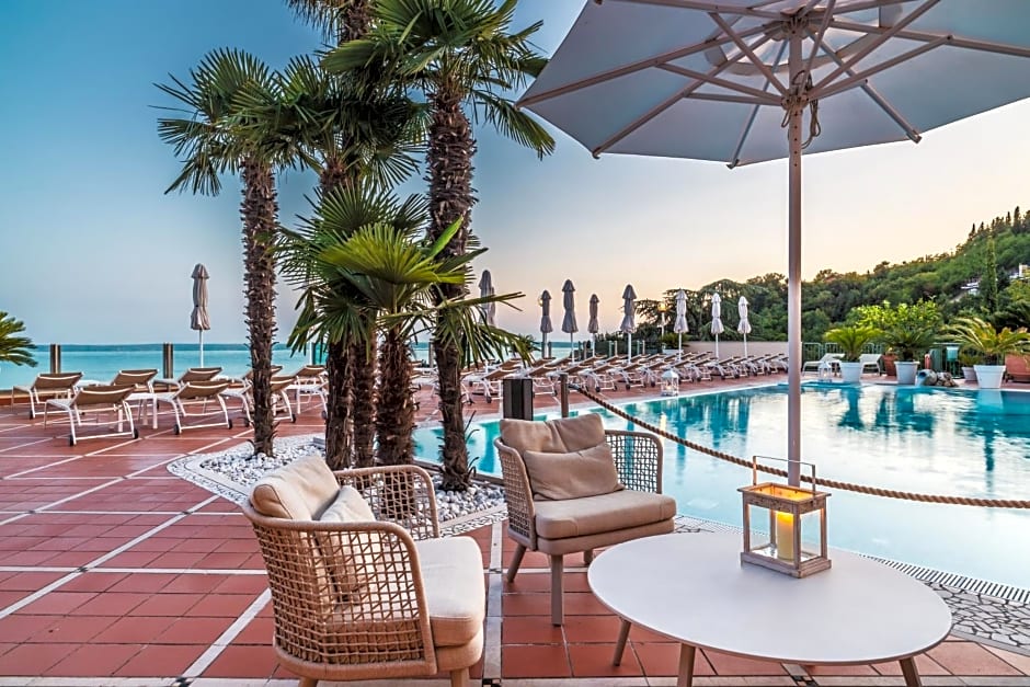 Madrigale Panoramic&Lifestyle Hotel