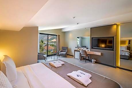SeaTown Hotel